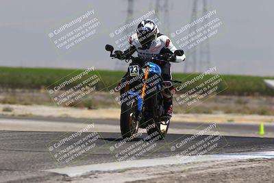 media/Aug-03-2025-TrackDaz (Sun) [[bf4a71acf9]]/C Group/1240pm (Wheelie Bump)/